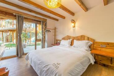 پانسیون Swallow Nest Guesthouse