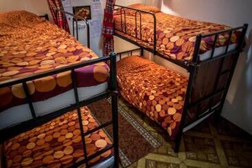 هاستل Mama Backpackers