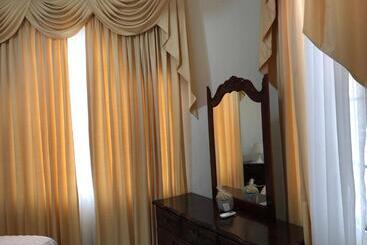 پانسیون Goldenview Guesthouse Ocho Rios