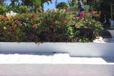 پانسیون Goldenview Guesthouse Ocho Rios