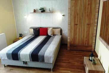پانسیون Tulipán Apartmanház