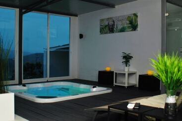 تختخواب و صبحانه Jingtu Wellness & Spa Resort