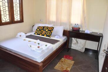 تختخواب و صبحانه Travellers Home
