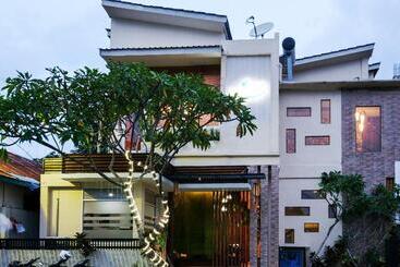 هتل Jepun Guest House