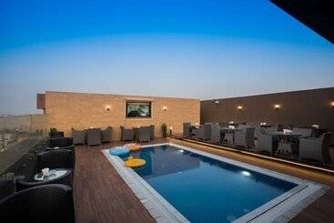 هتل Naviti Warwick Dammam