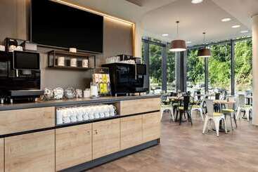 هتل Super 8 By Wyndham Dresden
