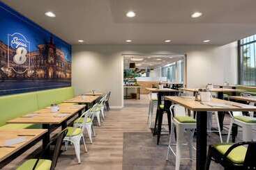 هتل Super 8 By Wyndham Dresden