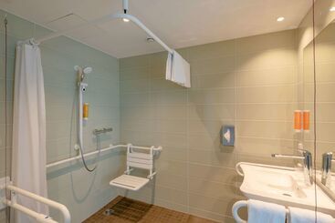 هتل Super 8 By Wyndham Dresden