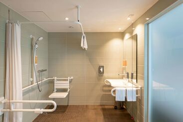 هتل Super 8 By Wyndham Dresden
