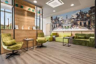 هتل Super 8 By Wyndham Dresden