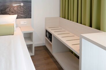 هتل Super 8 By Wyndham Dresden