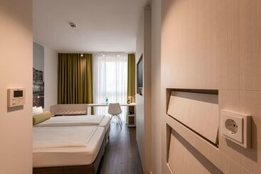 هتل Super 8 By Wyndham Dresden