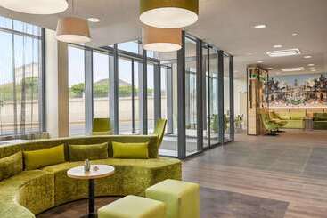 هتل Super 8 By Wyndham Dresden