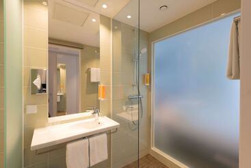 هتل Super 8 By Wyndham Dresden