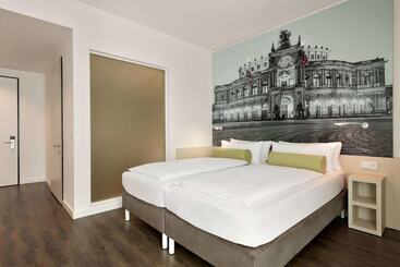 هتل Super 8 By Wyndham Dresden