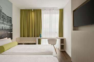 هتل Super 8 By Wyndham Dresden