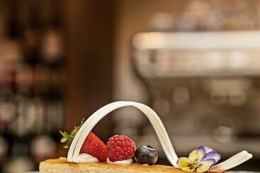 هتل Gran Melia Arusha