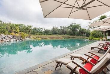 هتل Gran Melia Arusha