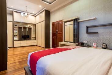 هتل Naufal Guest House Syariah