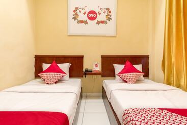 Capital O 615 Residence Puri Hotel Syariah