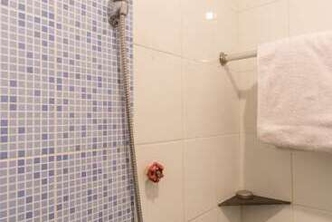 Capital O 615 Residence Puri Hotel Syariah
