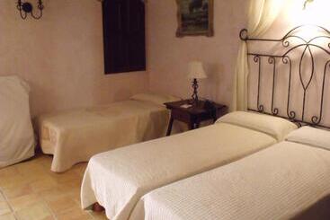 پانسیون Hostal La Panavera