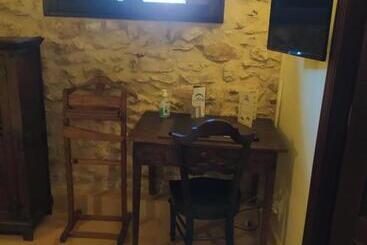 پانسیون Hostal La Panavera