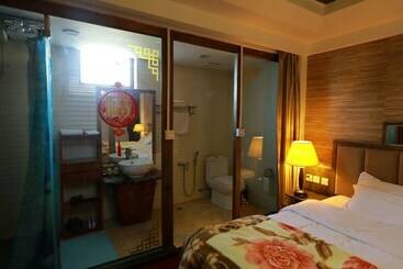 هتل Hui Guesthouse