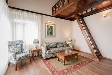 هتل Larisa Resort Mussoorie