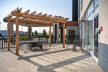 هتل Towneplace Suites By Marriott Brantford And Conference Centre
