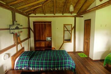 هتل Cabañas Bambu Mindo
