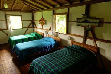 هتل Cabañas Bambu Mindo