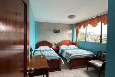 בית מלון כפרי Kanoas Hostal