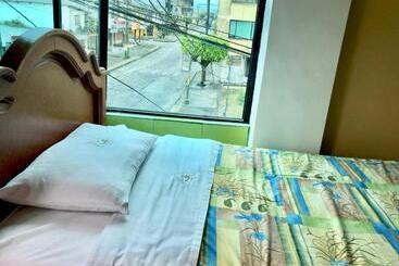 בית מלון כפרי Kanoas Hostal