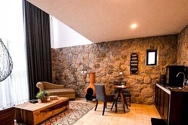 هتل Boutique Camino Del Bosque By Rotamundos