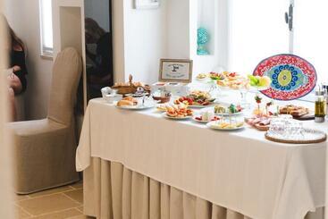 پانسیون Quintessenza Luxury Domus