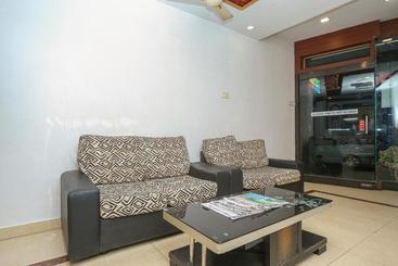 Hotel Oyo 8153 K Empire