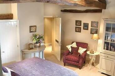 هتل The Punch Bowl Inn