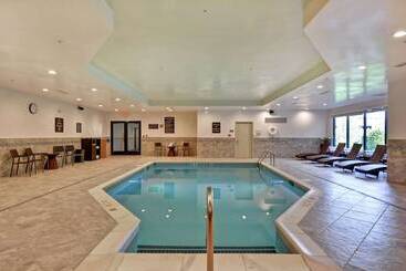 هتل Homewood Suites By Hilton Poughkeepsie
