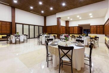 هتل Wyndham Torreon