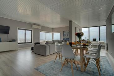 Ocean Blue Apartment & Studio - Monte Estoril