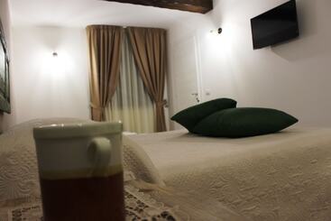 تختخواب و صبحانه Casa Mazzone