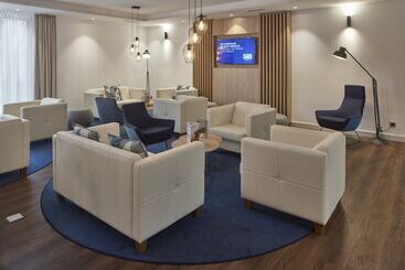 هتل Holiday Inn Express   Merzig, An Ihg
