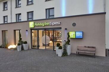 هتل Holiday Inn Express   Merzig, An Ihg