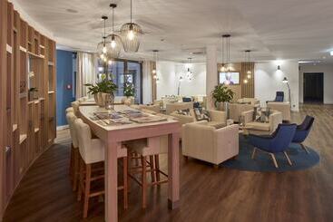 هتل Holiday Inn Express   Merzig, An Ihg