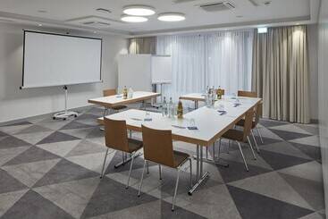 هتل Holiday Inn Express   Merzig, An Ihg