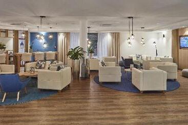 هتل Holiday Inn Express   Merzig, An Ihg