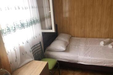 پانسیون Guest House Guram