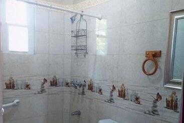 هاستل Rosa Guesthouse
