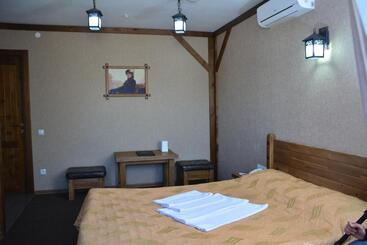 فندق صغير Tropicana Inn